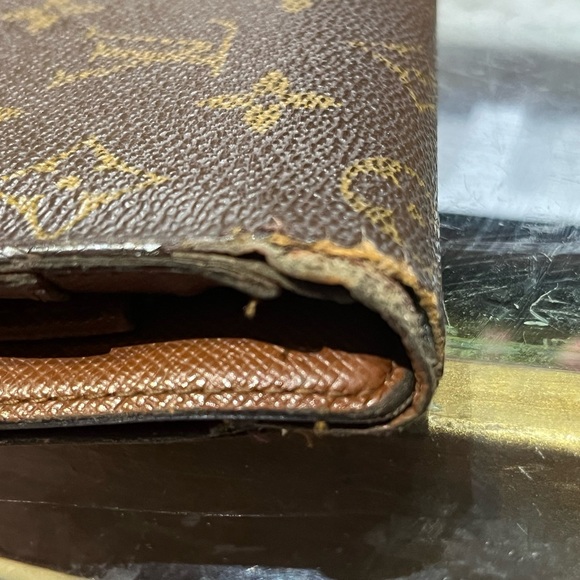 VINTAGE 90’s LOUIS VUITTON Monogram wallet. - Picture 12 of 13